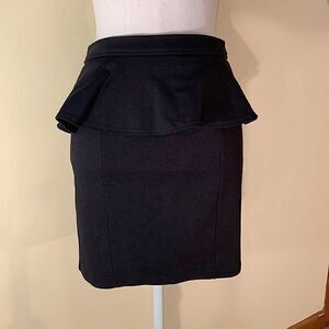 American Eagle Black mini Skirt with peplum Ruffle detail Size 4